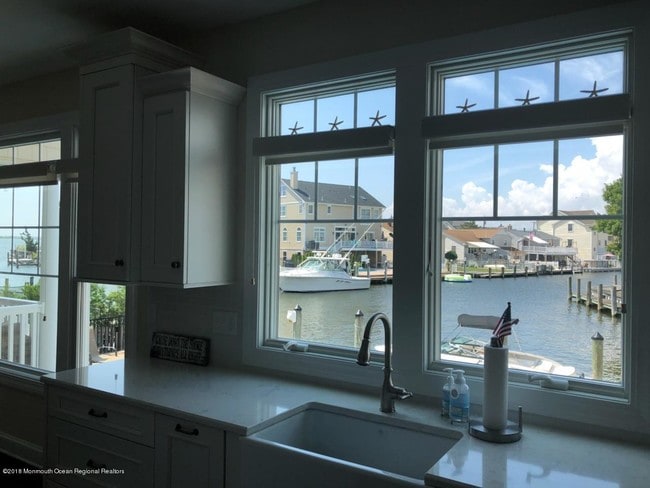 Building Photo - 1748 Bay Isle Dr