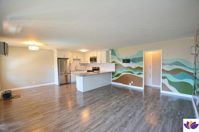 Building Photo - 6520 Shirley Ave