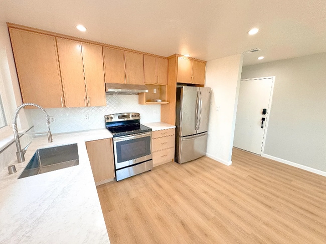 Photo - 12 Linden Ave Apartment