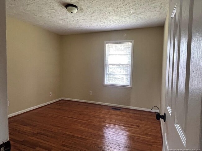 Foto del edificio - 405 Chavis St