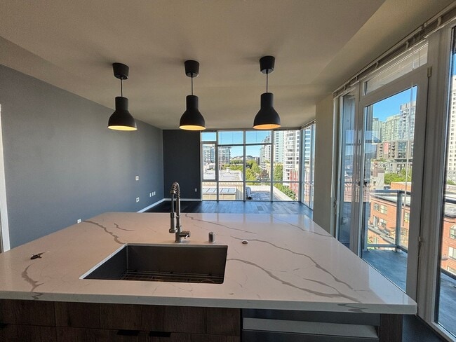 Building Photo - TOP FLOOR PENTHOUSE, Views Galore!!! $2000.00 rent credit available