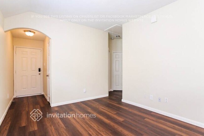 Foto del edificio - 6339 Mountain Pines Ln