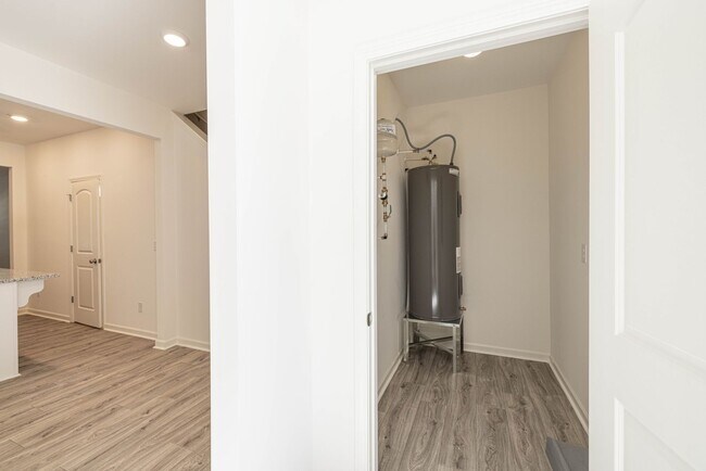 Foto del edificio - Brand new 2 br townhome minutes from the historical downtown of  Mooresville
