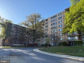 Building Photo - 4410 Oglethorpe St