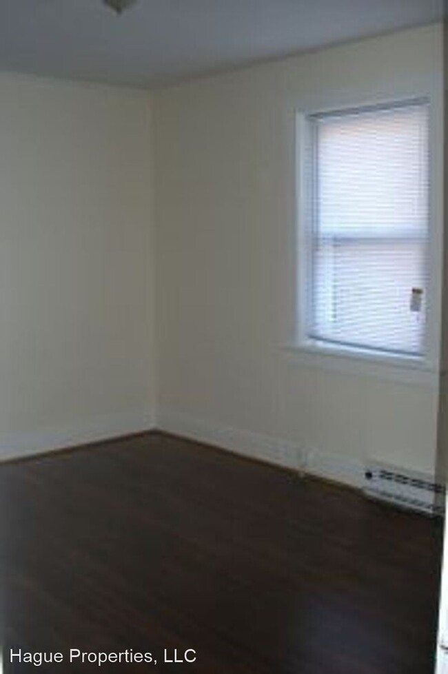Building Photo - 4911 Newport Ave