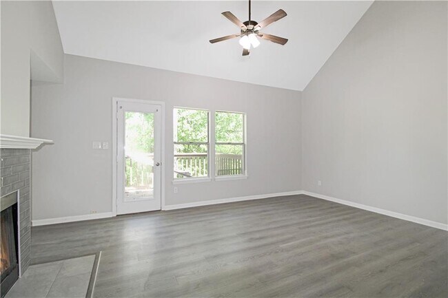 Foto del edificio - 204 Ivy Green Ln SE