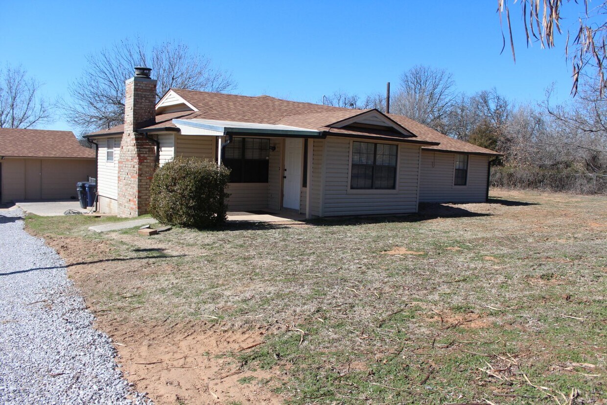 Choctaw 5 Acres! You will be so surprised! House Rental in Choctaw