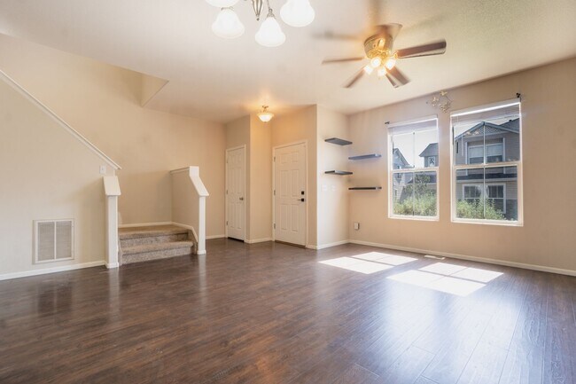 Foto del edificio - Beautiful townhome on Snow Bowl for Rent!