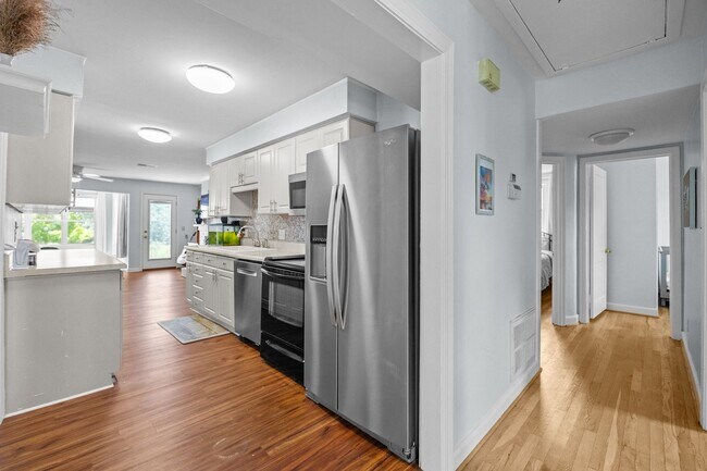 Foto del edificio - Spacious Home in Peaceful Norfolk Neighbor...
