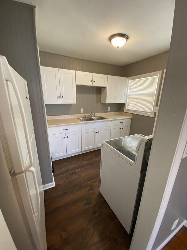 Foto del edificio - 338 Moss Ave