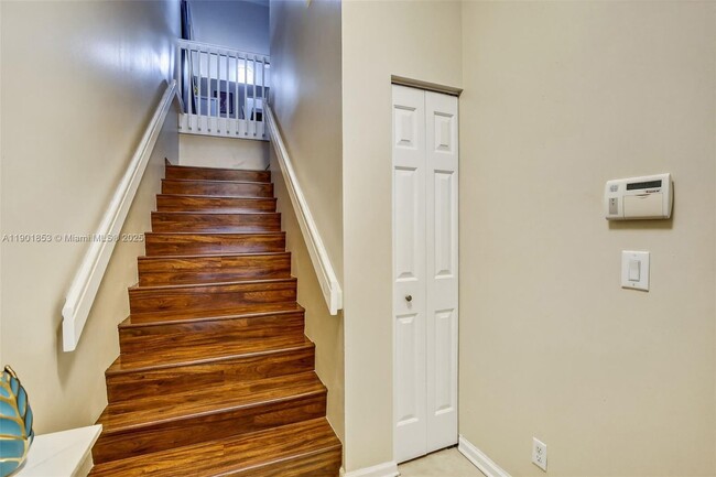 Building Photo - 1002 NW 105th Ave