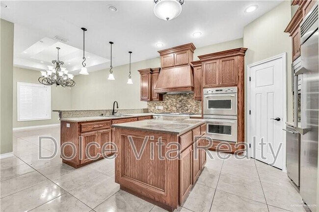 Building Photo - 1106 Rio Blanco St