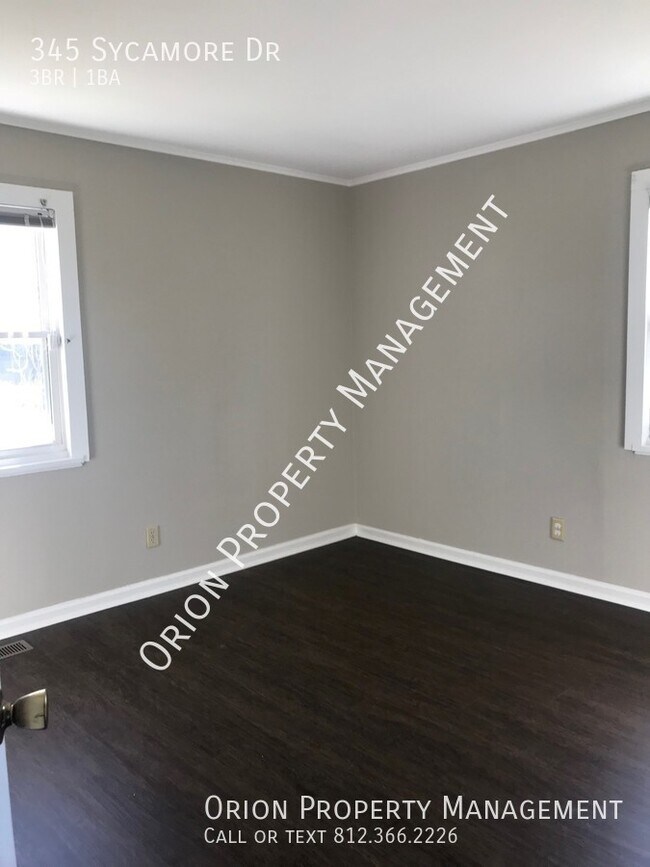 Building Photo - 8 WEEK ONLY SUBLEASE!