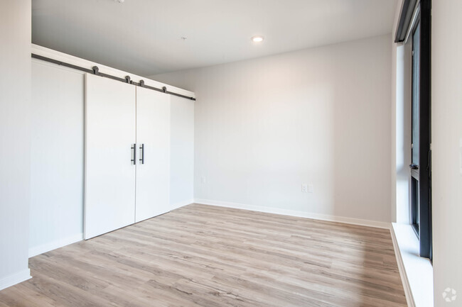 STUDIO, 1BA - 615SF - Two Points Crossing