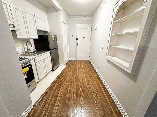 Foto del edificio - 111-14 76th Ave