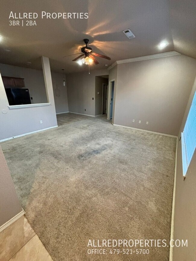 Foto del edificio - 4243-4245 W. Titus Dr.