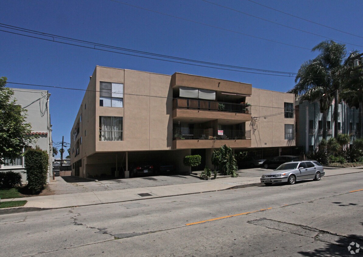 Primary Photo - 1820 N Normandie Ave