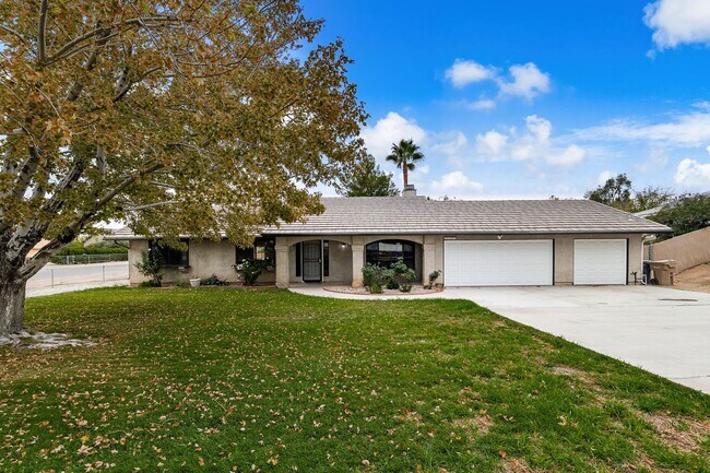 Building Photo - Recently Renovated Home