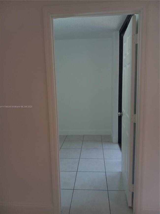 Foto del edificio - 8275 SW 152nd Ave