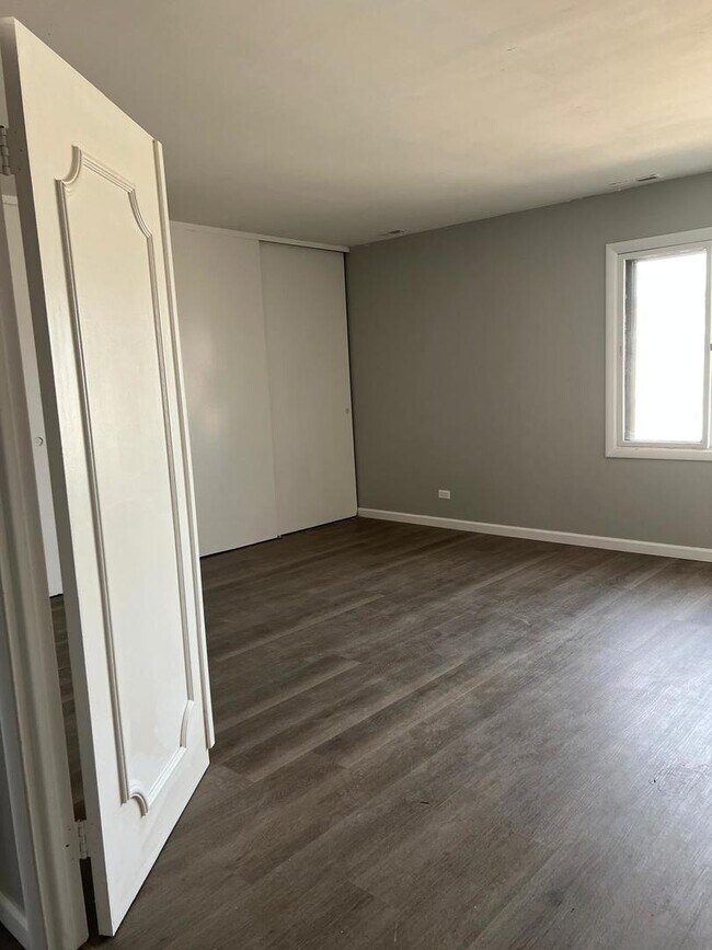 Foto del edificio - 5546 Carmel Dr