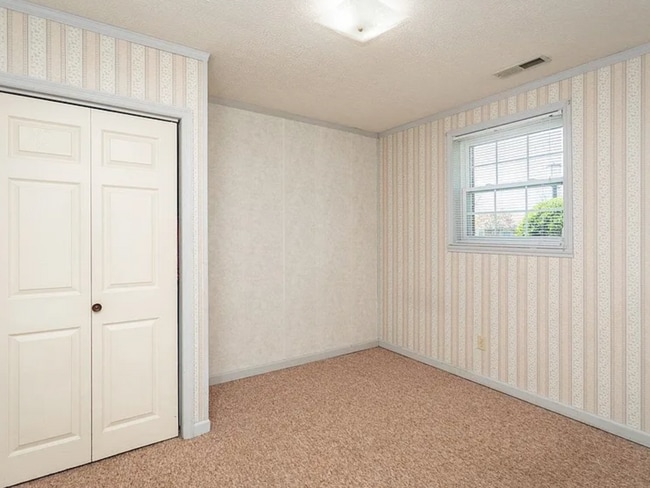 Photo - 2 Bedrooms Basement Penn Laird House