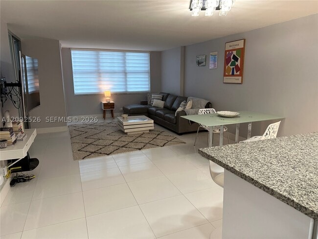 Building Photo - 6039 Collins Ave
