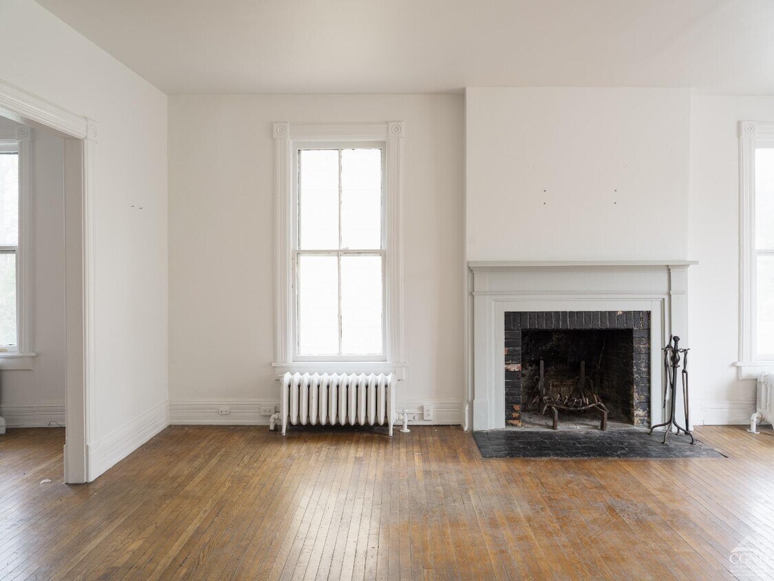 267 Main St, Catskill, NY 12414 Room for Rent in Catskill, NY