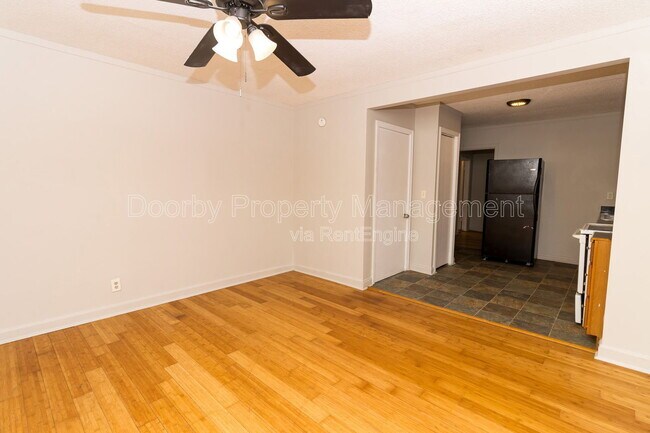 Foto del edificio - 5345 Lazard St