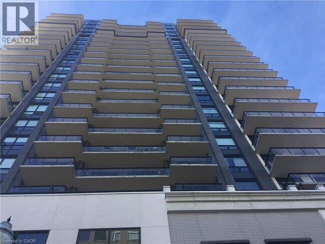 Building Photo - 155 Caroline St S