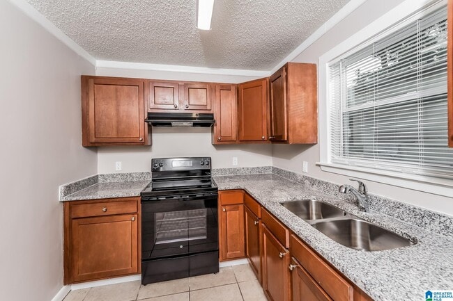 Building Photo - 2541 Goldmar Dr