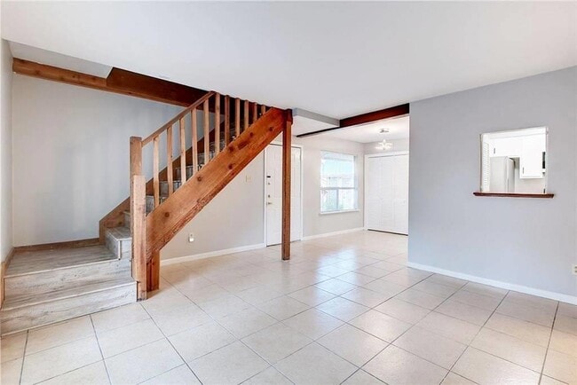 Foto del edificio - 8612 Bowling Green Dr