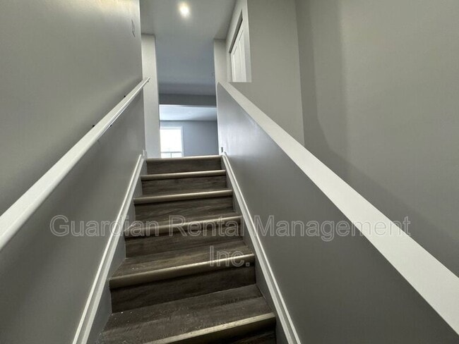 Building Photo - 215 Langworthy St