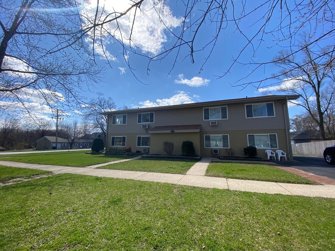 Primary Photo - 211 Farrell Rd