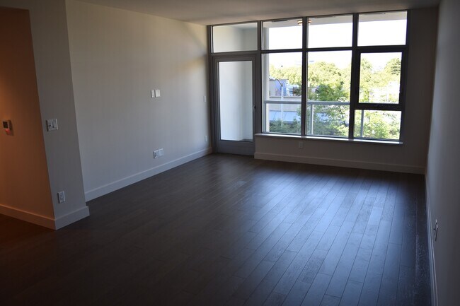 Foto del edificio - Spacious Luxury One Bedroom - Insignia