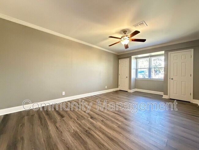 Foto del edificio - 122 Joan St