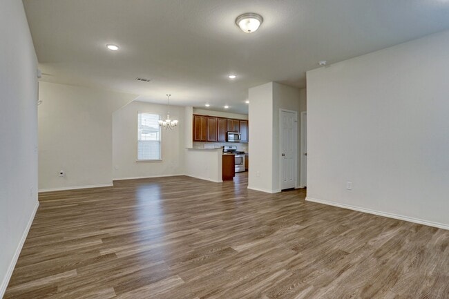 Building Photo - 15803 Smithland Dr