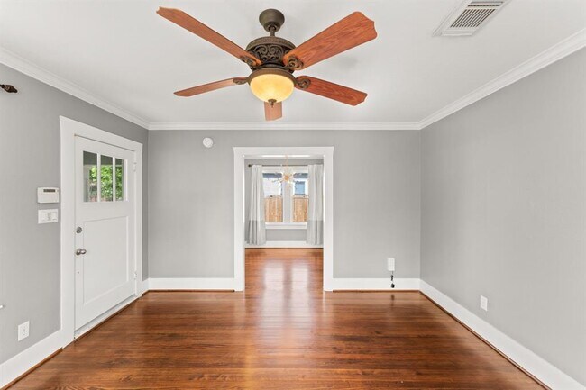 Foto del edificio - 1125 E 25th St