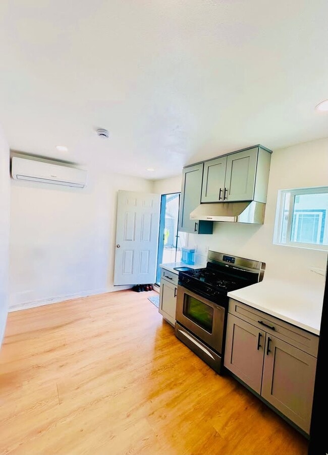 Foto del edificio - 15509 Denley St