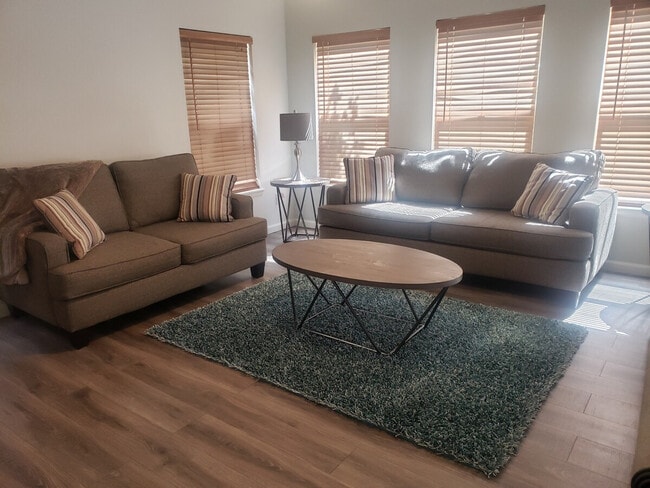 Building Photo - 11811 Bolton Cir