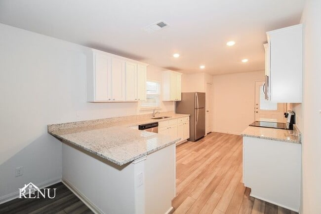 Building Photo - Coming Soon!