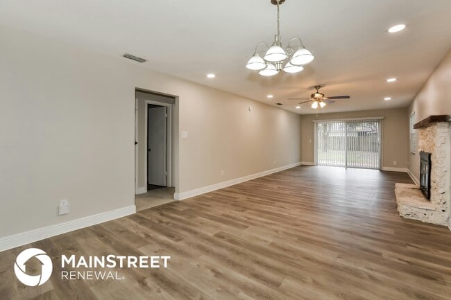 Building Photo - 25501 Troon Ave