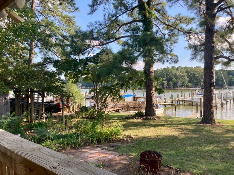 Foto principal - 18342 Clarke Rd