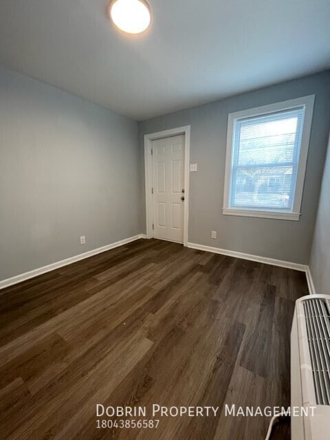 Building Photo - 1721 Blair St