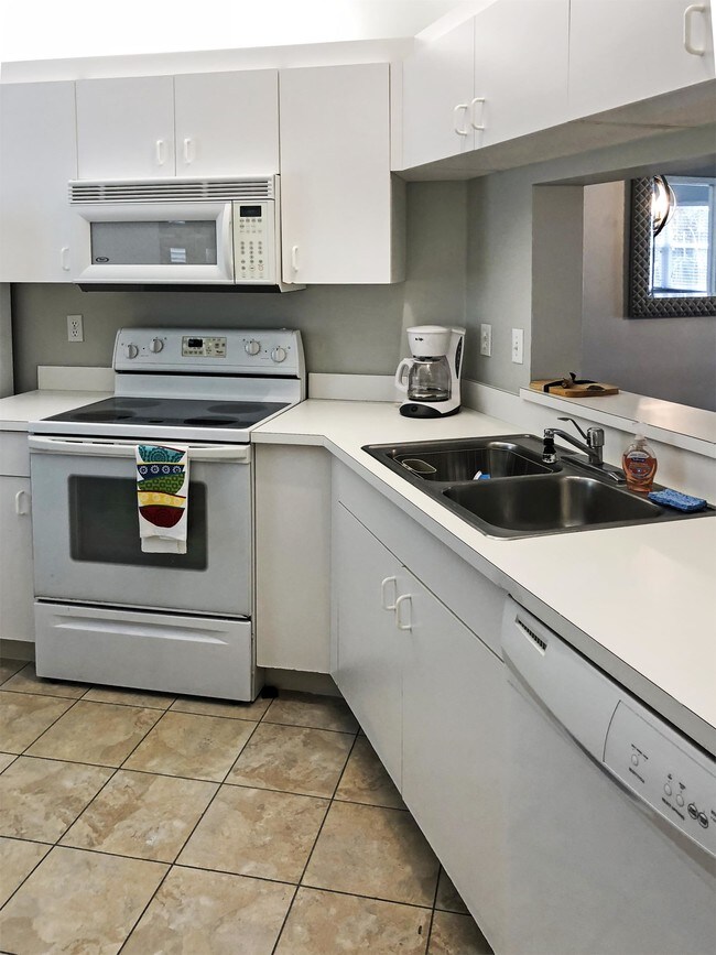 Foto del edificio - 12131 Summergate Cir