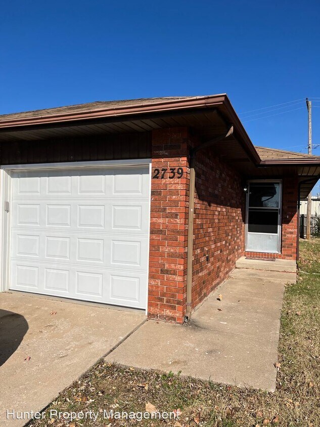 Primary Photo - 2 br, 2 bath House - 2739 E McDaniel St