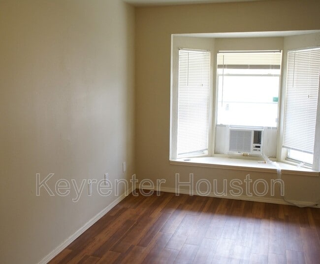 Foto del edificio - 2511 Rosalie St