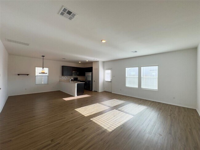 Foto del edificio - 512 Gabbro Gdns