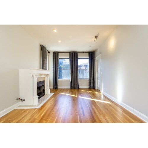 Building Photo - 3634 W Wrightwood Ave