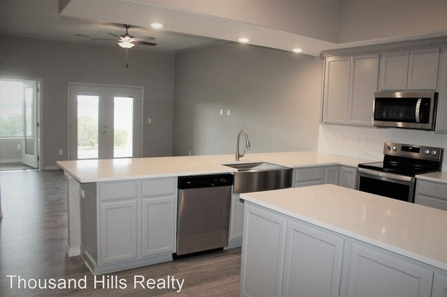 Building Photo - 2 br, 2 bath House - 200 Majestic Drive #123