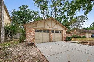 Building Photo - 23919 Farm Hill Dr